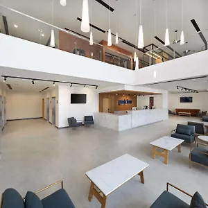 فندق بارك إن باي راديسون ذاخر الشرقي